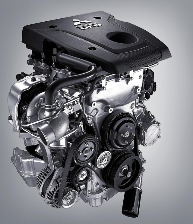 2020 Mitsubishi Pajero engine