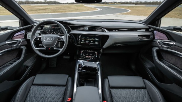 2021 Audi e-Tron S interior