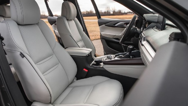 2022 Mazda CX-9 interior