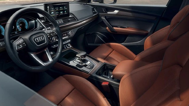 2022 Audi Q5 interior
