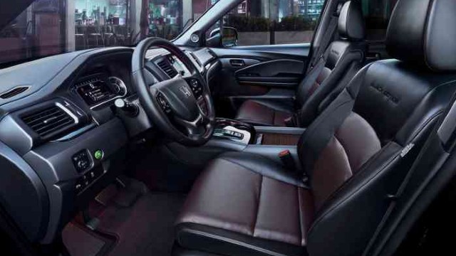 2022 Honda Pilot interior