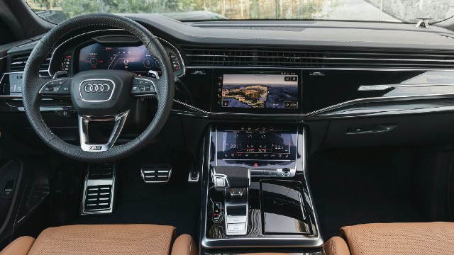 2022 Audi Q9 interior