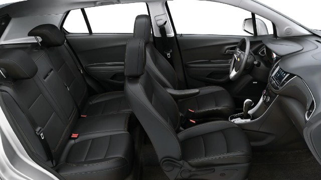2022 Chevrolet Trax interior