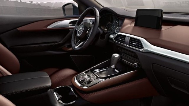 2022 Mazda CX-7 interior