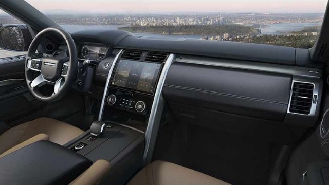 2023 Land Rover Discovery interior