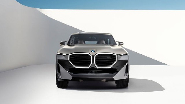 2023 BMW XM competition