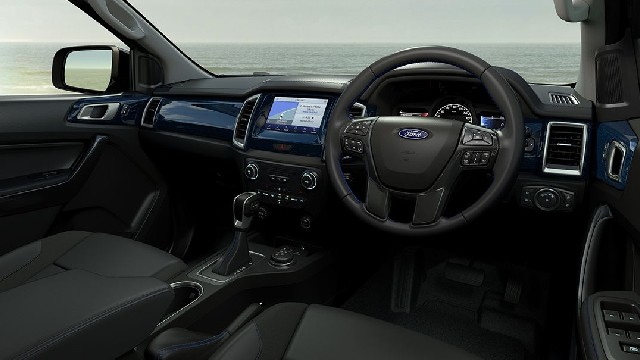 2023 Ford Everest interior