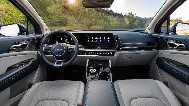 2023 Kia Sportage Hybrid interior